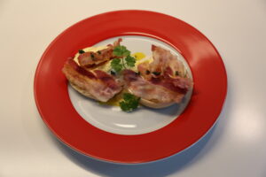 Eggs Benedict (1)