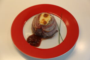 Beer Can Bacon Burger (1)