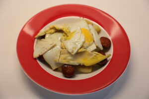 Huevos Rotos con Chorizo (1)