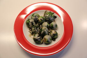 Rosenkohl, braune Butter, schwarzer Knoblauch (1)