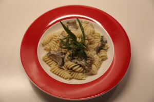 Pasta alla crema di funghi porcini (1)