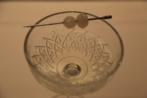 Gibson Dry Martini (1)