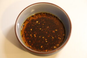 Yóu là jiāo (Chili Oil) (1)