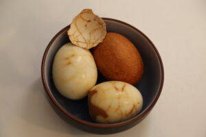 Cháyè dàn (Chinese Tea Eggs) (1)